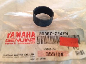 YAMAHA OEM HANDLEBAR GRIP COLLAR Snoscoot Snosport SRX SX MM 90387-224F9 - Foto 1 di 1