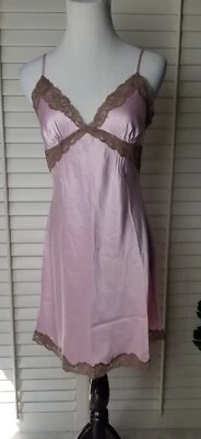 VICTORIAS SECRET PINK LABEL Y2K 100% Seda Chemise Vestido de Noche Lg Lavanda Usado en Excelente Condición Foto 1 de 4