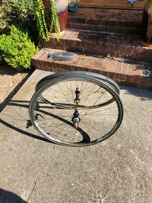 Juego de ruedas tubulares de carbono Reynolds Cirro SV. LIGERO Y POCO KILOMETRAJE  Foto 1 de 4