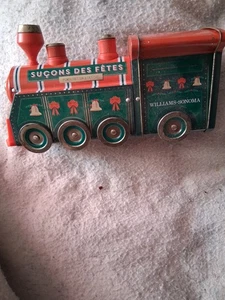 Williams Sonoma Tin Train Engine HOLIDAY LOLLIES Santa Bells Bows 2014 rojo verde - Imagen 1 de 3