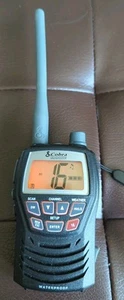 Cobra Marine VHF Radio Model HH125 - Zdjęcie 1 z 9