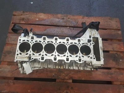 2014-2020 F83 BMW M4 ENGINE UPPER BLOCK 3.0 PETROL S55B30T0 (S55B30A) 7846772 - Image 1 of 4