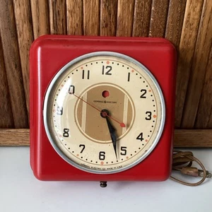 Vintage 1940's Red Metal General Electric Wall Clock Made In USA NICE - Picture 1 of 7