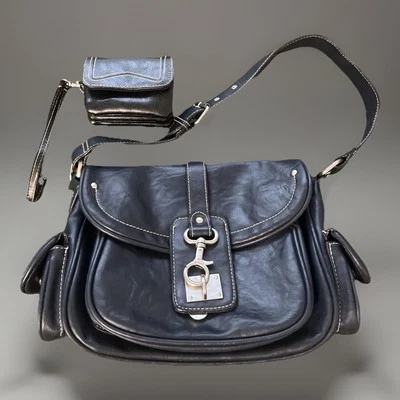 Bolso de mano vintage [azul marino] imitación cuero Y2K y mini muñeca vintage Foto 1 de 4