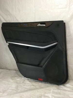 Panel de moldura de puerta trasera izquierda Mercedes Benz GL63 AMG 2013-2016 OEM Foto 1 de 4