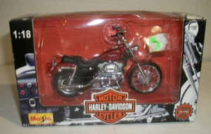 Harley Davidson XL 1200CC Sportster Custom Maisto 1/18 Diecast Motorcycle - Picture 1 of 7