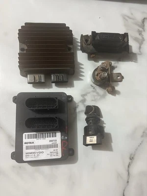 2009-2011 can am bombardier Outlander 800r Ecm , Key , Voltage Reg And More  - Image 1 of 4