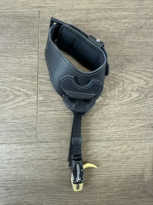 TRUBALL ASSASSIN SCOUT COMPOUND BOW ARCHERY RELEASE (WCP032721) - Image 1 of 4