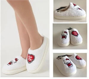 Neu mit Etikett Sanrio Hello Kitty Damen kuschelige flauschige Plüsch Plateau Hausschuhe, Large (9/10) - Bild 1 von 12