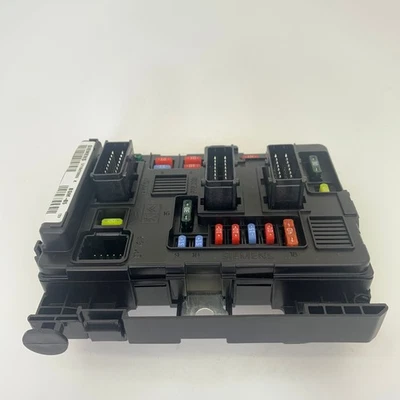 Peugeot 307 1007 Citroen Berlingo C3 Engine PSA Siemens Fuse Box Genuine 6500Y3 - Image 1 of 4