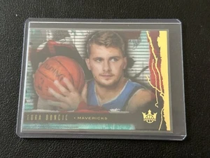 Luka Dončić 2018-19 Panini Court Kings - Acetate Rookies #7 (RC) - Picture 1 of 2