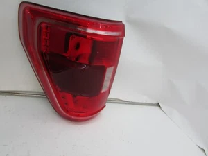 FORD F150 2021-2023 OEM CONDUCTOR IZQUIERDO LUZ TRASERA HALÓGENA CON PUNTO CIEGO B1 - Imagen 1 de 7