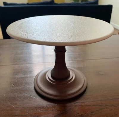 Soporte para Pasteles de 8 Pulgadas, Plato de Cerámica para Pasteles con Base de Madera de Acacia, 8 Pulgadas Negro Foto 1 de 4