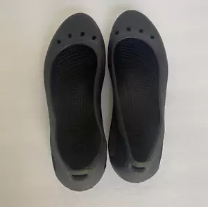 Zapatos planos de ballet negros sin cordones Crocs para mujer talla 9 - Imagen 1 de 8