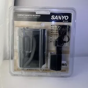 Sanyo M1119 registratore vocale portatile compatto a cassetta nuovo con scatola vintage vintage - Foto 1 di 7