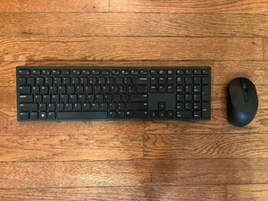 Dell Wireless Keyboard KM5221W 2.4 GHz with Mouse Bluetooth Black Preowned - Picture 1 of 5
