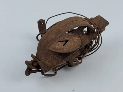 Vintage Victor Small Animal Spring Leg Game Trap untested wound up - Image 1 of 4