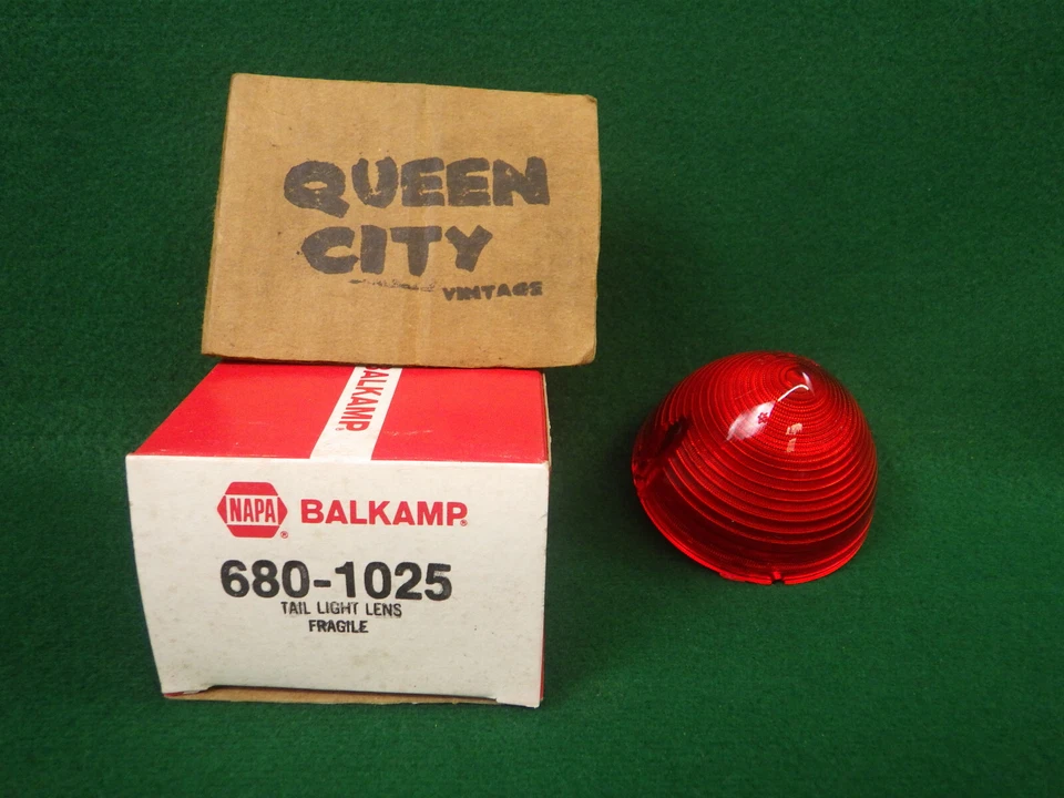 Lente de lanterna traseira NORS Napa 680-1025 serve para 1956 Chevrolet Bel Air, Bullet - Imagem 1 de 4