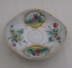 INUSUAL PLATO DE PORCELANA DE CUATRO HOJAS PINTADO A MANO C. 2 INSERTOS MEDALLÓN CUELLO - Imagen 1 de 4