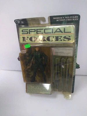 RESAURUS FUERZAS ESPECIALES MILITARES DE ESTADOS UNIDOS BOINA VERDE MAC ADVISOR CARABINA M4A1 Foto 1 de 4