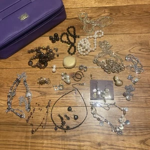 Vintage Modeschmuck Konvolut - Halsketten, Ohrringe plus - Bild 1 von 11