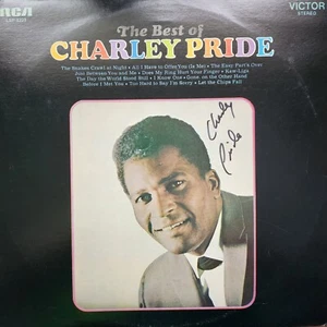 Charley Pride Authentic Signed "The Best Of" LP. RCA LSP-4223 Made in Australia - Picture 1 of 6