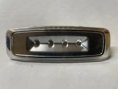 Paccar P54-1194-100  T680 Sleeper Dome Light                             7498 - Image 1 of 3
