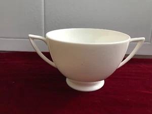 Vintage Tasse mit zwei Henkeln - Bild 1 von 4