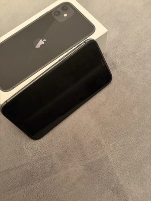 Apple iPhone 11 - 128GB - Nero (Senza operatore) A2221 (CDMA + GSM) - Immagine 1 di 4