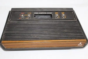 Atari 2600 Woodgrain Console For Parts or Repair - Picture 1 of 6