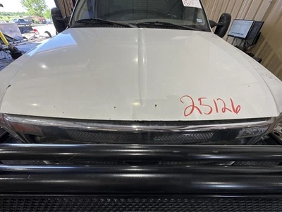 PICKUP FORD F350SD 1999-2002 PARRILLA CROMADA ENVOLVENTE CON BARRAS PINTADAS Foto 1 de 4