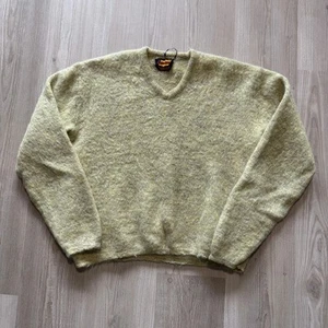 Vintage 1960's Edgeworth Light Yellow Mohair Pullover V-Neck Sweater Sz Medium - Picture 1 of 7