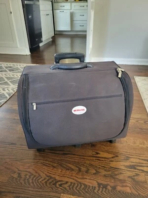 Estuche rodante para máquina de coser Bernina - negro - ver fotos y leer descripción - Foto 1 de 4