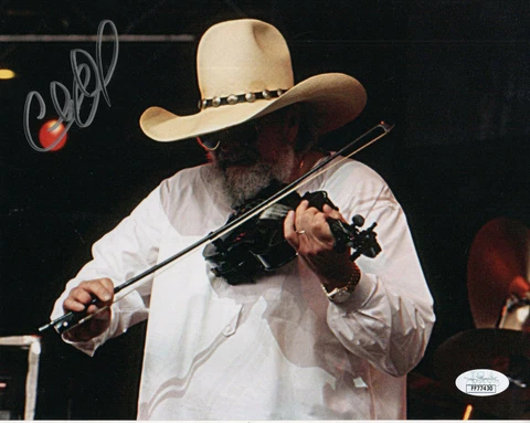 CHARLIE DANIELS HAND SIGNED 8x10 PHOTO     GREAT POSE ON STAGE WITH FIDDLE   JSA Cover