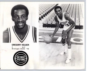 Gregory Kelser Team Issued Detroit Pistons 1982 8x10 Black & White PRESSEFOTO - Bild 1 von 2