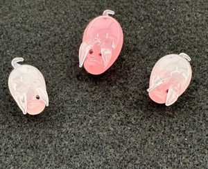 Mid-Century Art Glass Hand Blown Miniature Pink Mama Pig & Two Piglets Figurines - Picture 1 of 6