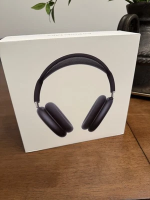 Apple AirPods Max Bluetooth Headphones Midnight black - Image 1 of 3