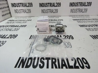 ALLEN BRADLEY 30 MM SELECTOR SWITCH 800T PB 800T-J2A NEW IN BOX - Image 1 of 4