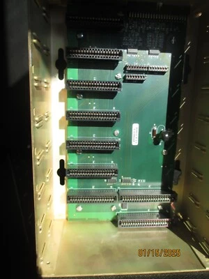 BRISTOL CONTROLWAVE MICRO 396560-01-6 SERIE B CHASIS 8 RANURAS USADO Foto 1 de 4