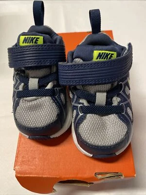 耐克 Dart 10 TDV 婴儿 学步儿童 男孩 蓝色 银色 鞋 2c — 第 1/4 张图片