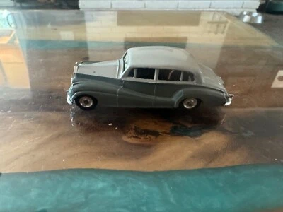 Dinky Toys No. 150 Rolls Royce Silver Wraith great condition - Image 1 of 4
