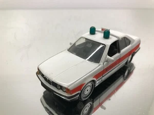 SCHABAK MODELL 1150 BMW 535i SEDAN NOTRUF 112-WHITE 1:43- GOOD CONDITION - 326 - Foto 1 di 6