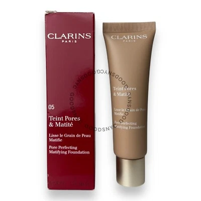 Clarins Pore Perfecting Mattifying Foundation, 05 Nude Cappuccino 30ml / 1 fl oz - Image 1 of 4