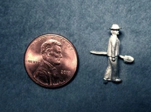 Gandy Dancers HO Scale Unpainted Metal Figure " Man Carrying Shovel" Pre-Owned - Picture 1 of 5