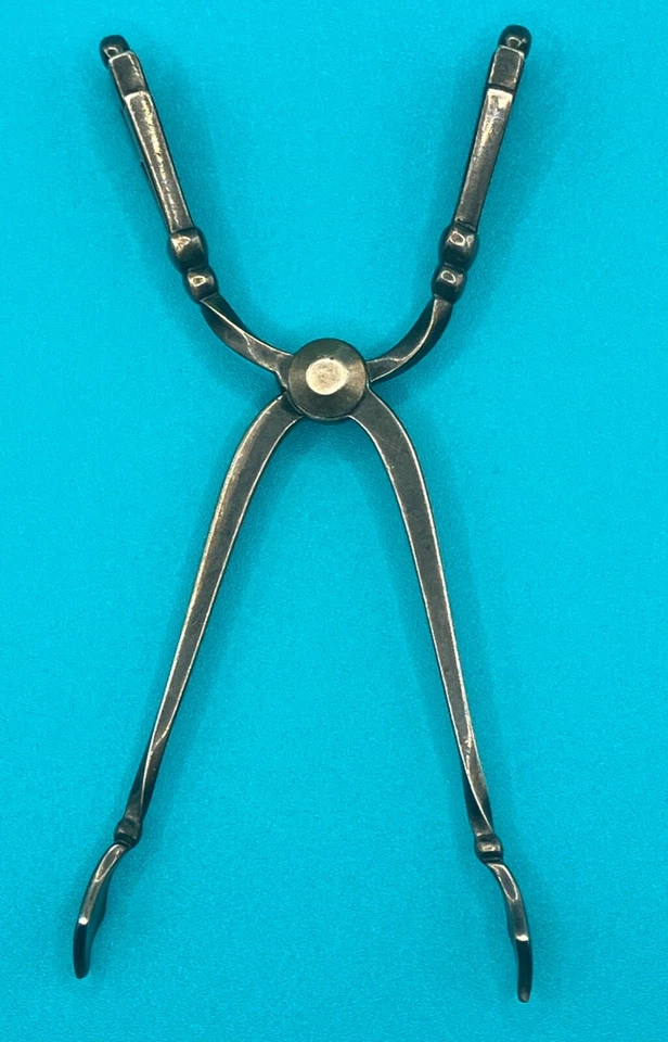 Антикварные щипцы для сахара из чистого серебра Jorgen Jensen 30 грамм около 1910–1925 гг. - Изображение 1 из 4