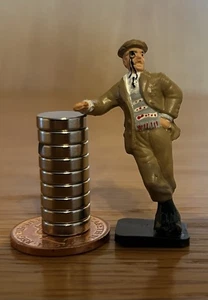 CORGI TOYS 9004 WORLD OF WOOSTER BENTLEY - HAND PAINTED WOOSTER FIGURE - REPRO - Picture 1 of 4