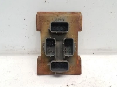 Chevrolet Silverado 1999 bloque de fusibles de luz trasera *solo* Foto 1 de 2