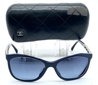 Auténticas gafas de sol Chanel 5260-Q-A Coco Mark SV azul marino con cadena de mira con estuche SK100166 Foto 1 de 4