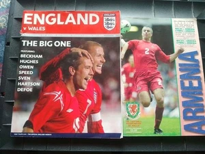 Zwei Wales Fußball Programme gegen Armenien 01.09.01 & gegen England 10.09.04. - Bild 1 von 4