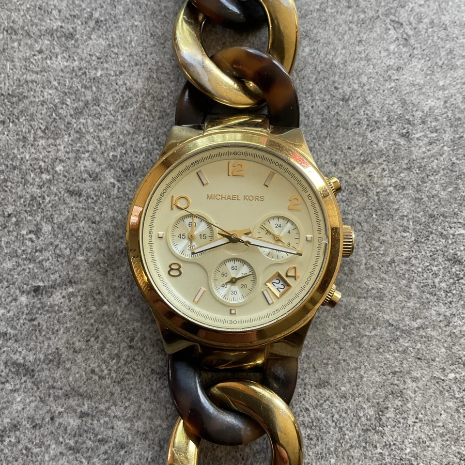 Women's MICHAEL KORS "Runway Twist" Watch MK-4222 w/ New Battery Works Great A17 - Image 1 of 4